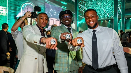 Los Eagles graban bandera de Brasil en anillos del Super Bowl