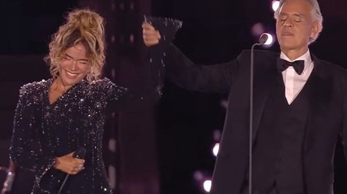 Karol G, Bocelli y Legend iluminan la Plaza San Pedro