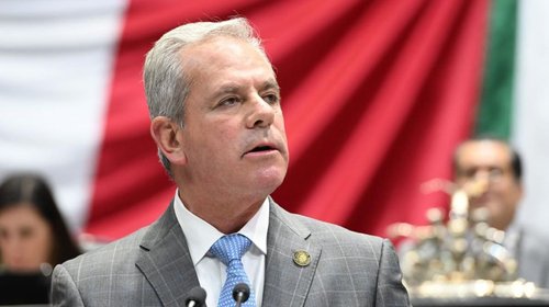 Proponen sancionar a 'narcoinfluencers' que reclutan jóvenes