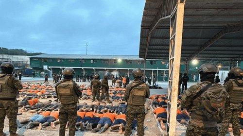 Acusan a 39 personas por masacre de 17 presos en Ecuador