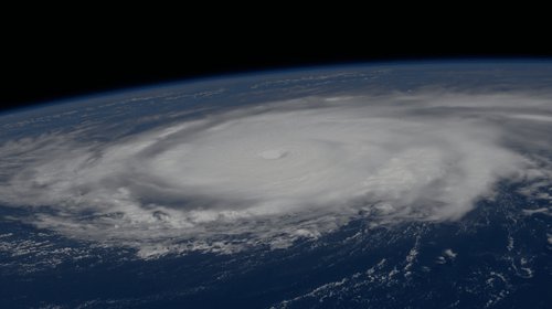 Huracán Humberto y Tormenta Imelda amenazan a Bahamas y Bermudas