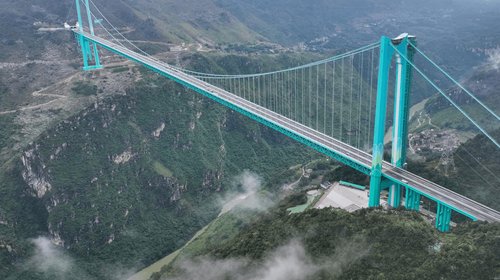 China inaugura el 'puente más alto del mundo'
