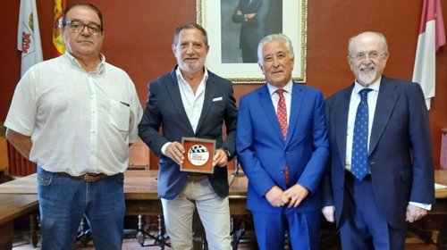Nombran a Mauricio Fernández hijo adoptivo de Almagro, España