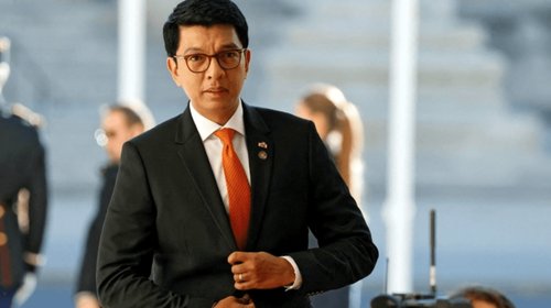 Confirma presidente de Madagascar que huyó para proteger su vida
