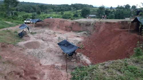 Derrumbe en mina deja 14 muertos en Venezuela