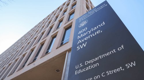 Afectan despidos al sector educativo de Estados Unidos