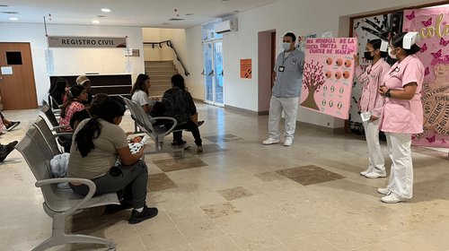 Concientizan sobre cáncer de mama en hospital de Reynosa