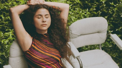 Silvana Estrada estrena su álbum 'Vendrán Suaves Lluvias'