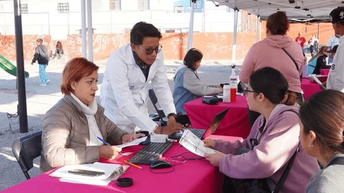 Acercan DIF servicios de salud con programa 'Amor en Movimiento'