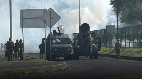 Arriban a Ecuador 23 detenidos en altamar por Estados Unidos 