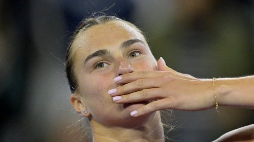 Aryna Sabalenka supera a Paolini para iniciar Finales de la WTA
