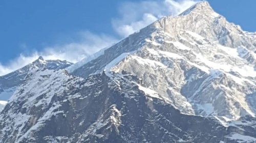 Avalancha en Nepal deja 15 alpinistas desaparecidos