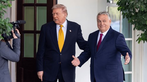 Trump afirma que 'pueden aprender' sobre inmigración con Hungría