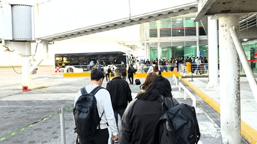 Culpa OMA a aerolíneas por no usar pasillos en Aeropuerto de Mty