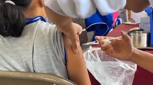 Nava ofrece servicios médicos gratuitos a más de 2,000 menores
