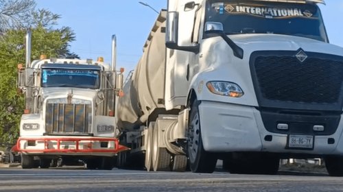 Comienzan bloqueos carreteros en la zona de Tampico