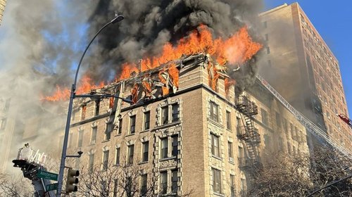 Incendio grave consume edificio en el Upper West Side, Nueva York
