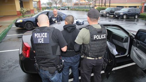 Casa Blanca usa villancicos para propaganda contra migrantes