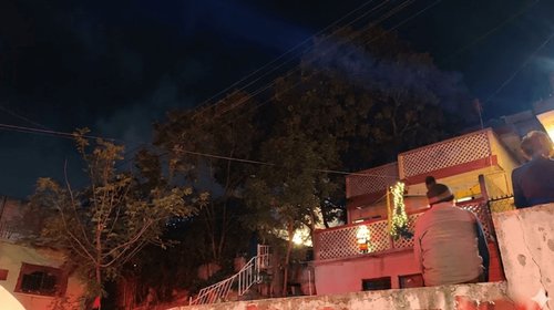 Incendio consume segundo piso de vivienda en Monterrey