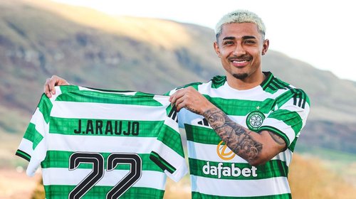 El mexicano Julián Araujo refuerza al Celtic de Escocia