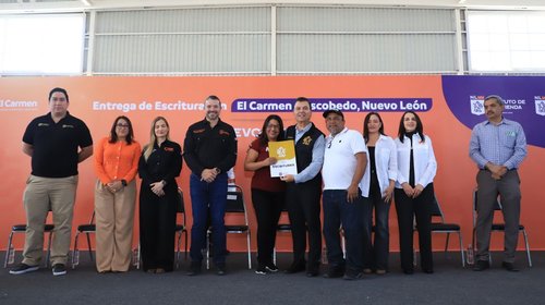Consolida IVNL patrimonio de 332 familias en Carmen y Escobedo