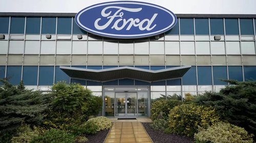 Profeco llama a revisión más de mil autos Ford por fallos