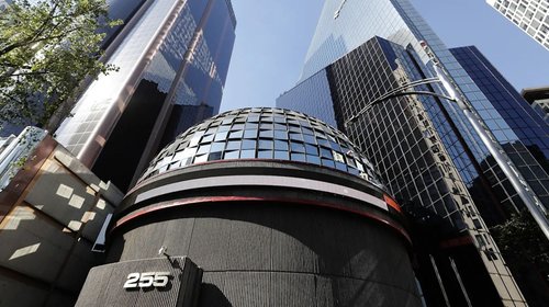 Bolsa mexicana sube 0.24 % y liga dos sesiones al alza