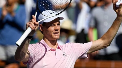 Sinner avanza firme en Miami y va por doblete histórico