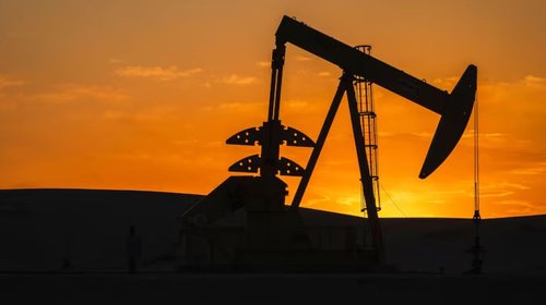 Dólar y petróleo repuntan por temor a escalada en Irán