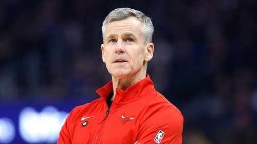 Entrenador Billy Donovan renuncia como técnico de los Bulls