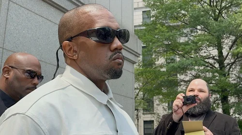 Kanye West aparece en juicio de 'Diddy' Combs en Nueva York