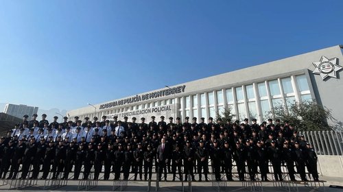 Gradúa Adrián 168 policías con miras a tomar zona sur