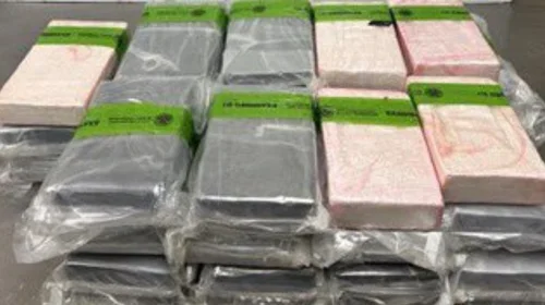 Aseguran vehículo con 32 kilos de cocaína en el Puente de Hidalgo