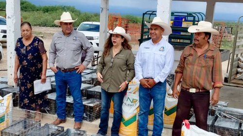 Ramos Arizpe entrega más de 4 mil aves a ejidos del municipio