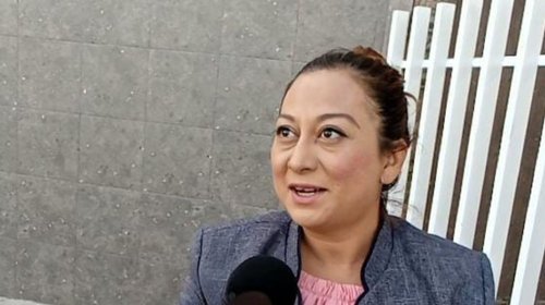 Regresan docentes y alumnos a las aulas con renovadas energías
