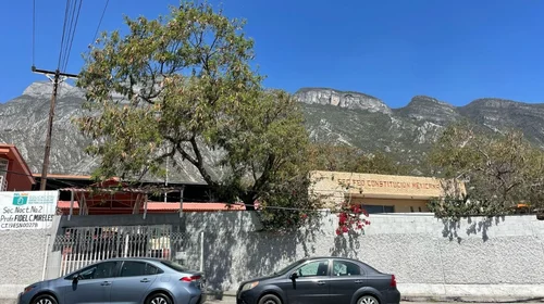Detectan a alumno armado en secundaria, con pistola de postas
