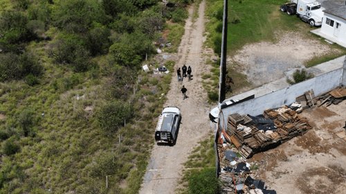 Descubren cuerpo calcinado sobre una brecha de Pesquería