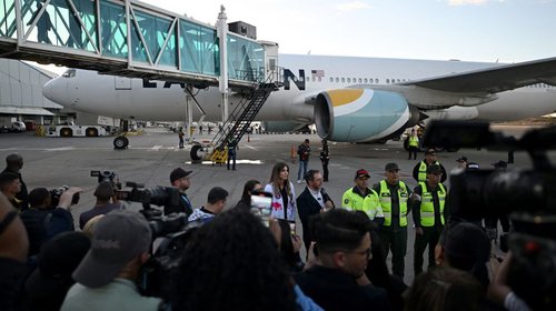 EUA compra seis aviones Boeing 737 para acelerar deportaciones