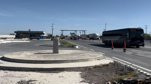 Ofrece ex garita del kilómetro 26 imagen de abandono a viajeros