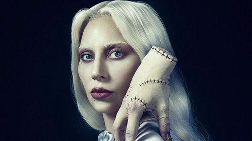 Primer vistazo a Lady Gaga como Rosaline Rotwood en 'Merlina'