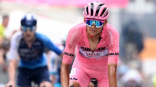 Del Toro se lleva la victoria en la primera etapa del UAE Tour