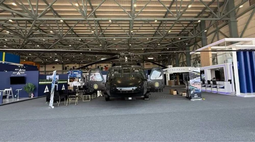Exhiben Black Hawk de Fuerza Civil en feria aeroespacial