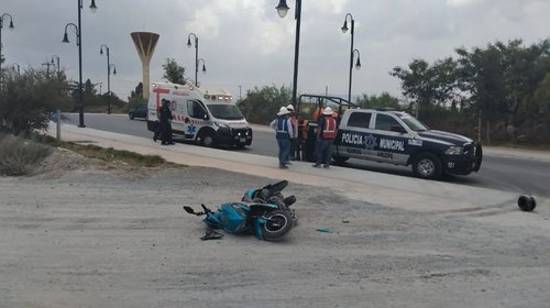 Menor motociclista resulta lesionado tras chocar en Ramos Arizpe