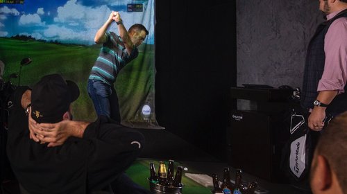 Golf Golfzon en Mulligan's: deporte, tecnología y gastronomía