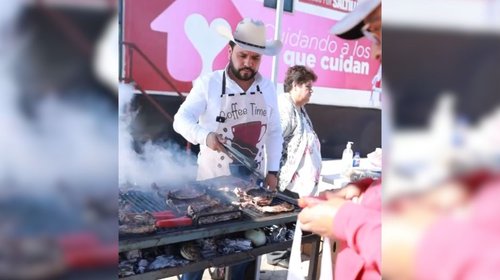 Familiares de pacientes del Hospital General despiden el 2025