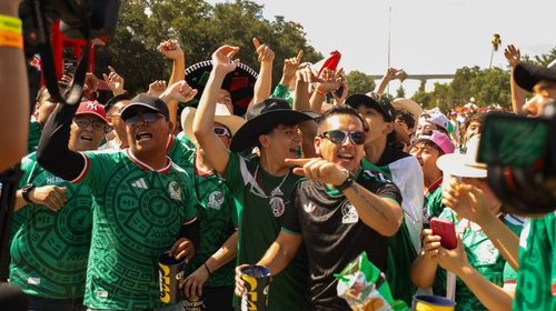 Comienza fiesta en Fundidora previo al Mexico vs Corea del Sur