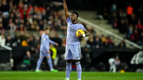 Liga española denunciará 'cánticos racistas' contra Vinicius