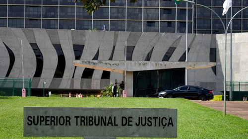 Ratifican en Brasil sentencia de 9 años de cárcel a Robinho