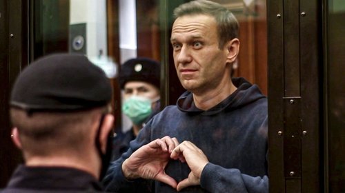 Imponen sanciones a responsables de encarcelar a Navalny