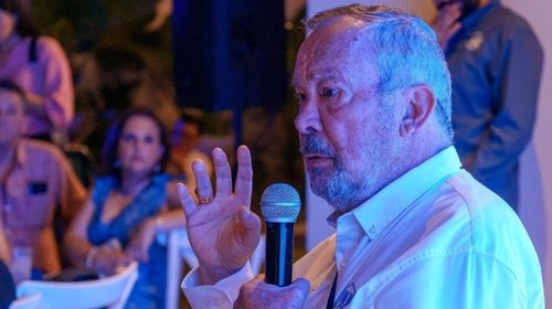 Interpone Mauricio dos denuncias por difamación contra Canavati